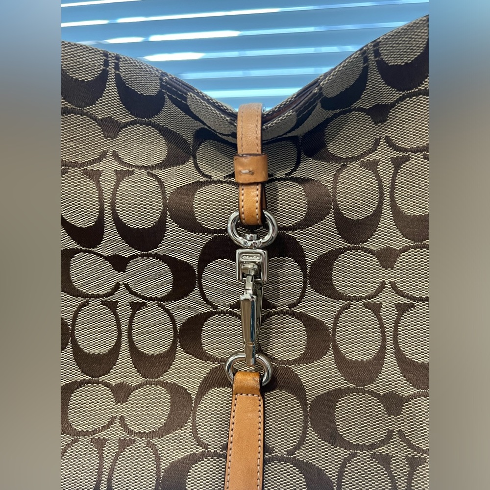Used Coach small shoulder bag
